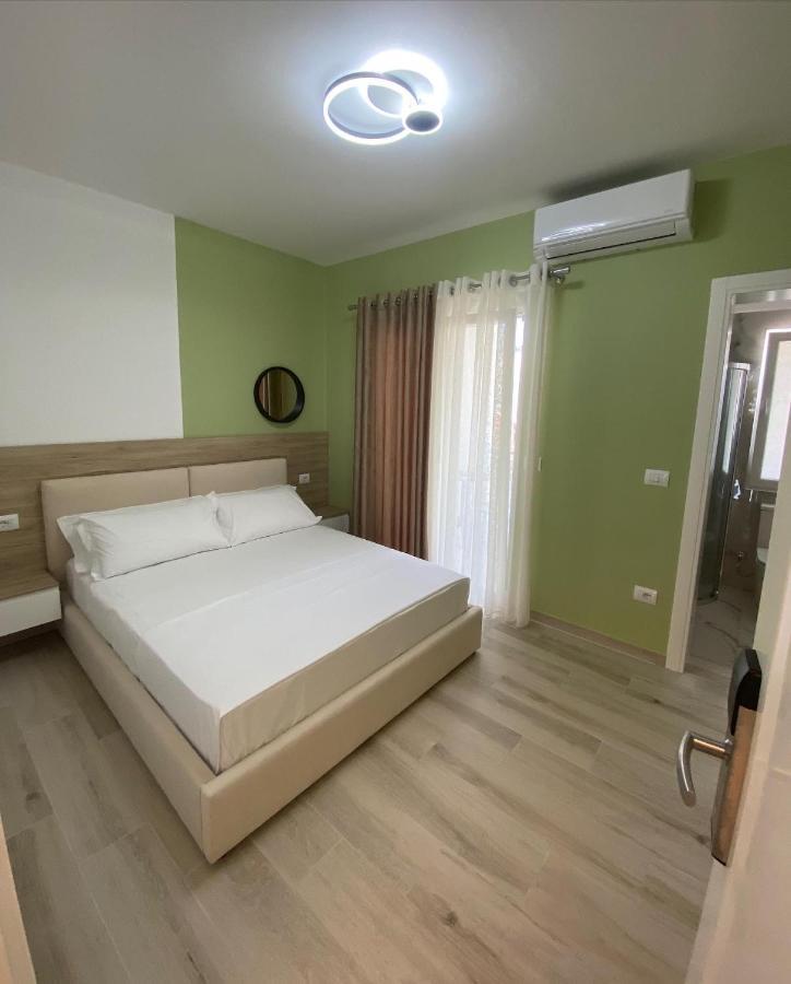 Helena Hotel Shëngjin Extérieur photo