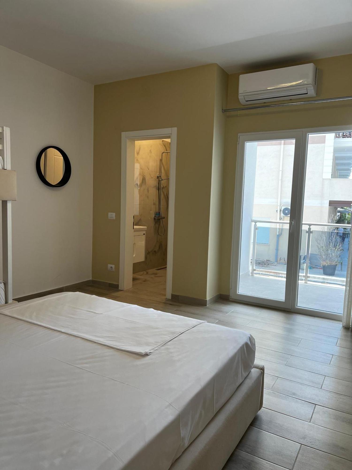 Helena Hotel Shëngjin Extérieur photo